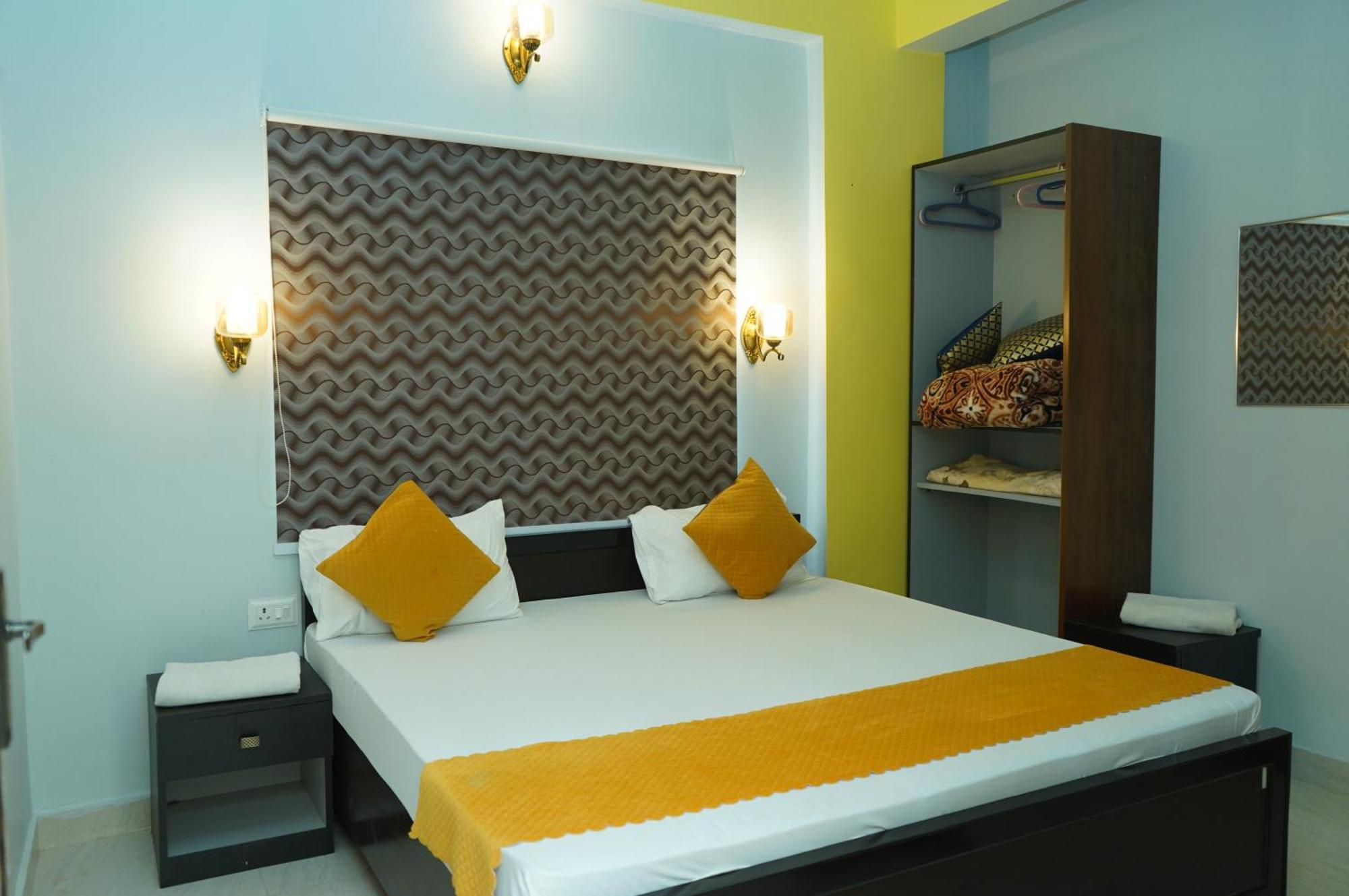 Hotel Golden Lotus Waranasi Zewnętrze zdjęcie
