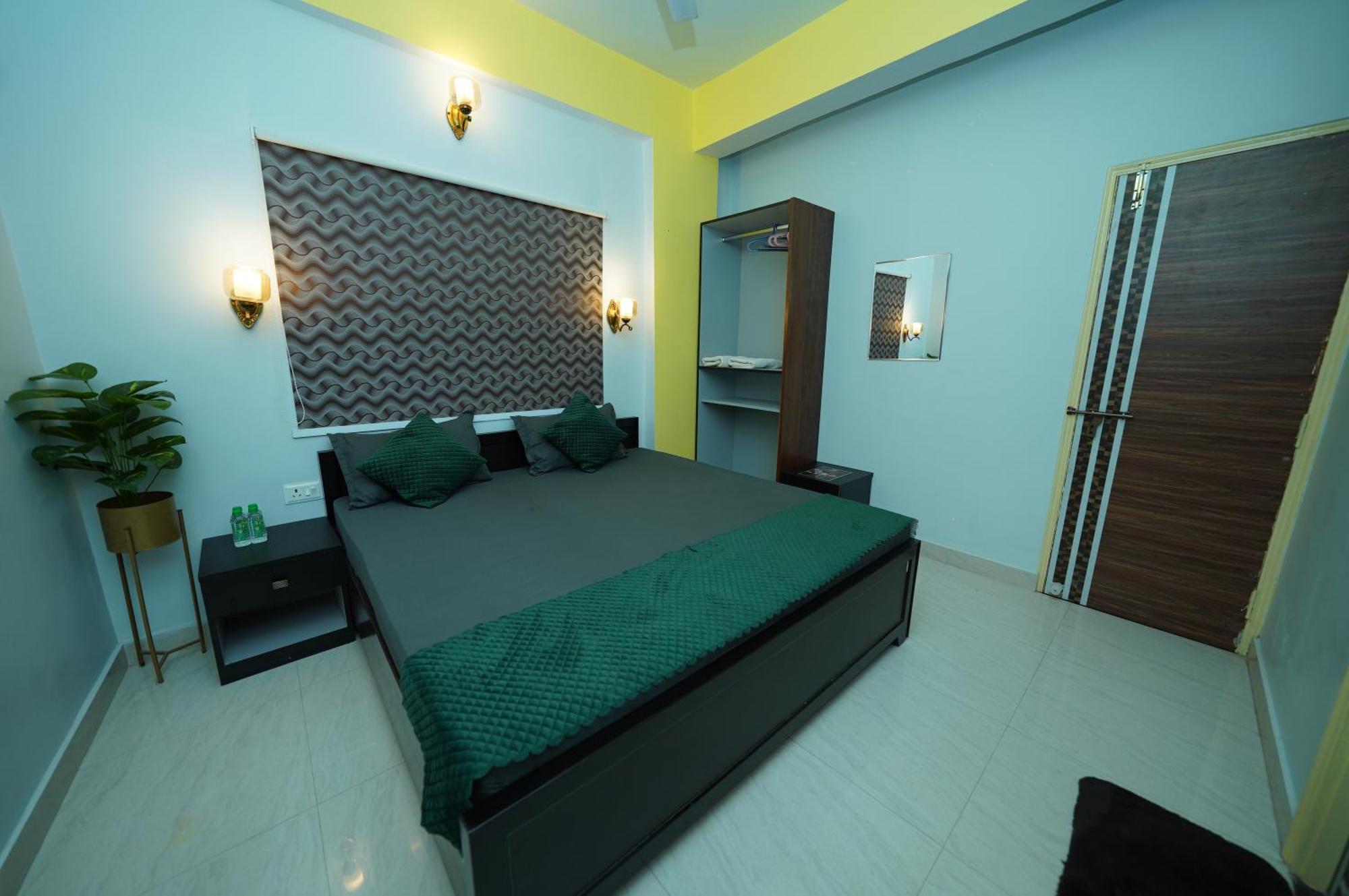 Hotel Golden Lotus Waranasi Zewnętrze zdjęcie
